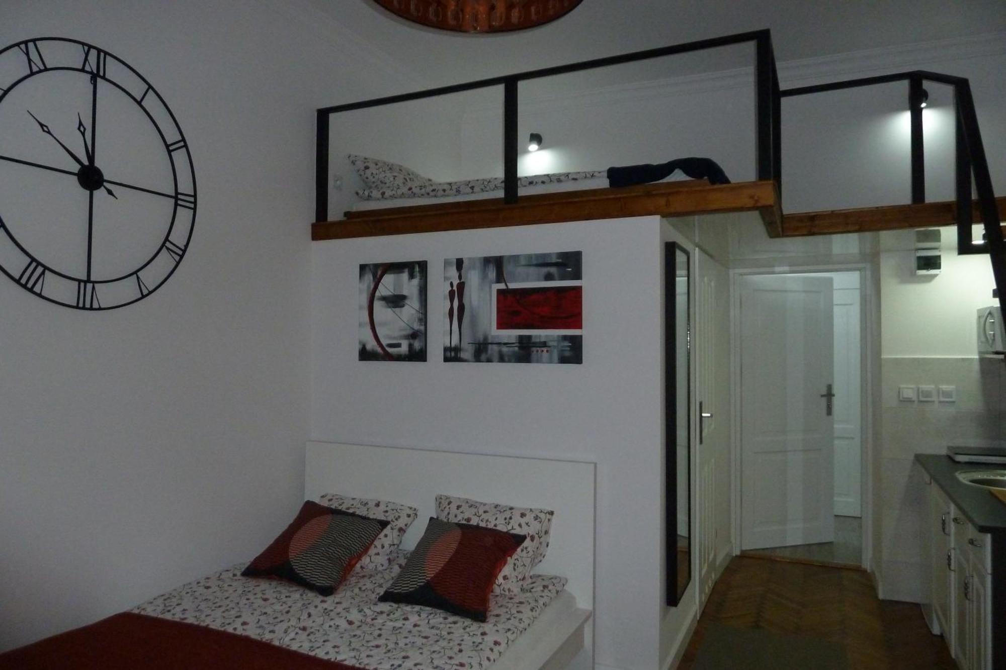 Studio Apartment